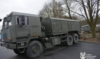 Wzmożony ruch pojazdów wojskowych na drogach. Nie filmuj, ustąp miejsca - armia ruszyła do ćwiczeń "Żelazny Obrońca - 25"